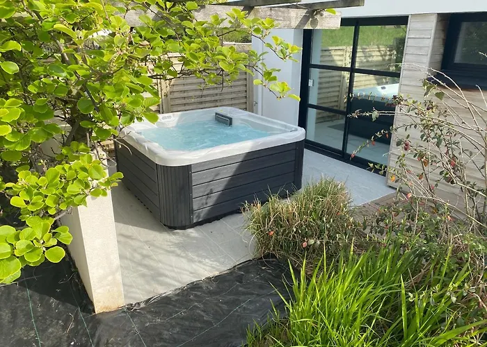 Maison Villa Montmarin Vue Mer Bretagne Nord Vers Roscoff Carantec Morlaix Plouescat Locquenole Avec Son Spa Et Sa Vue Mer
